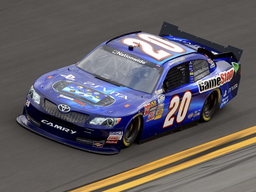  Toyota Camry NASCAR Nationwide Series Race Car 2011 года  (фото 2 из 3)